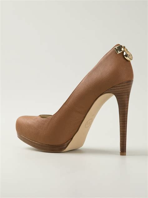 browns chaussures michael kors|Michael Kors brown heels.